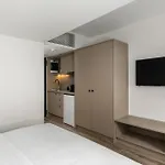 Апартаменты Garden By Halu! - Free Parking, Next To Efkleidis Metro